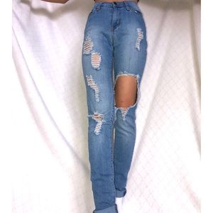 ‼️SOLD‼️Fashion Nova Glistening Jeans